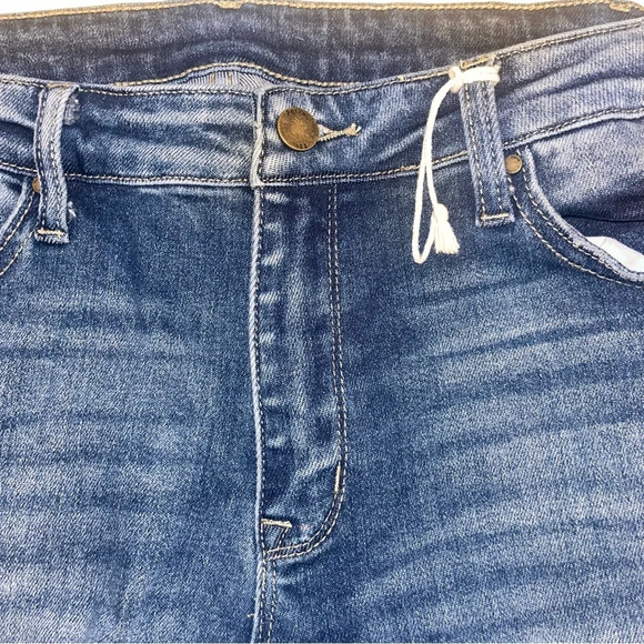 NWT Petra Dark Wash Distressed Mid Rise Flare P221FM-MD Sz 15 Sz 31 - Picture 6 of 10